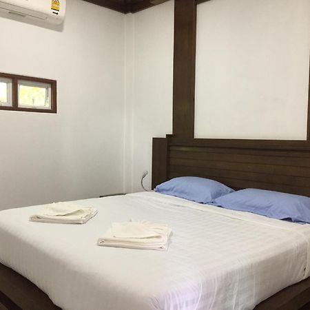 Tara House Hotell Ko Lanta Rom bilde